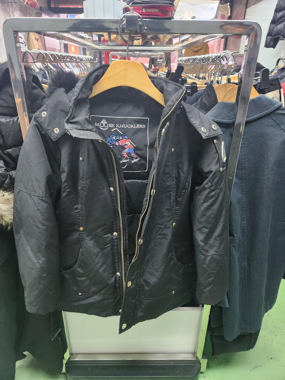 유아용무스너클 패딩 팝니다