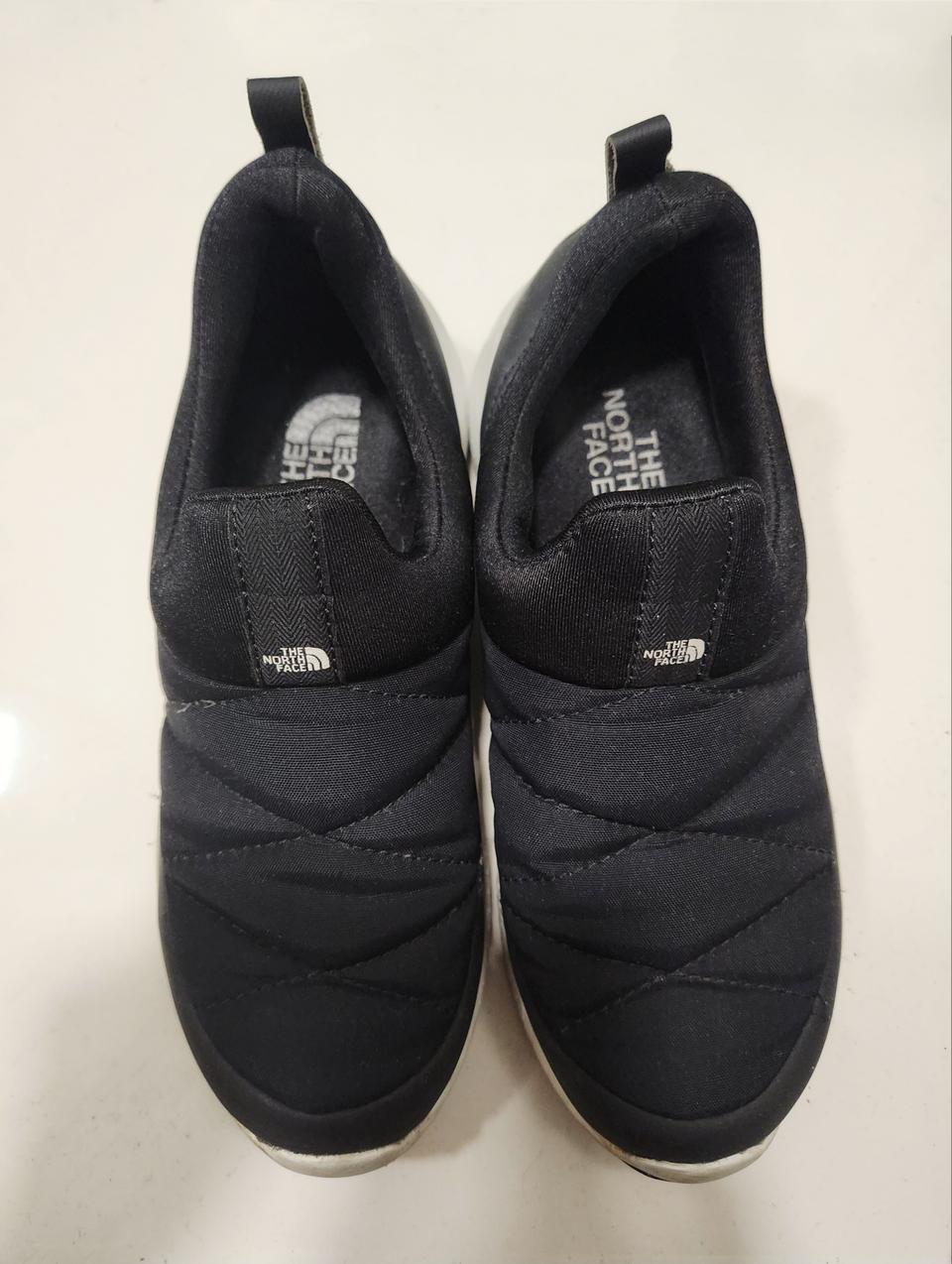 노스페이스 패딩 슬립온 220