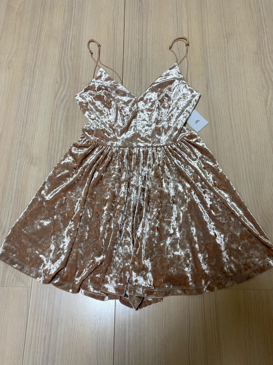 어반아우파터스 벨벳 롬퍼