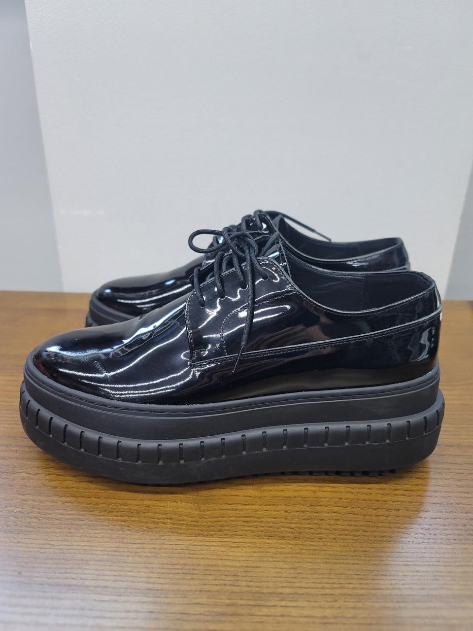 아크네 스튜디오 호버 통굽 단화 민트급