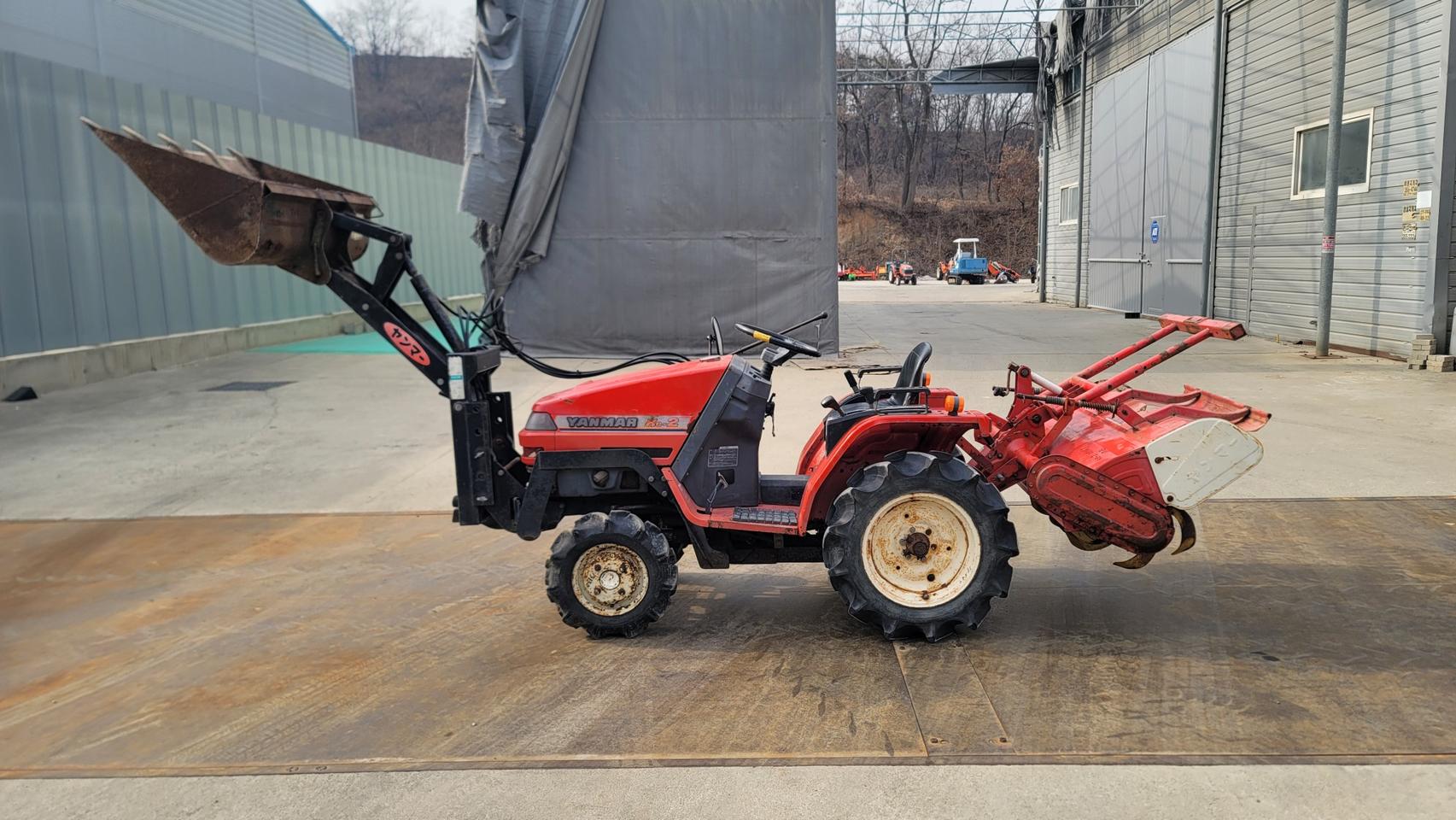로더장착 소형미니트렉터 얀마KE-2(12마력)