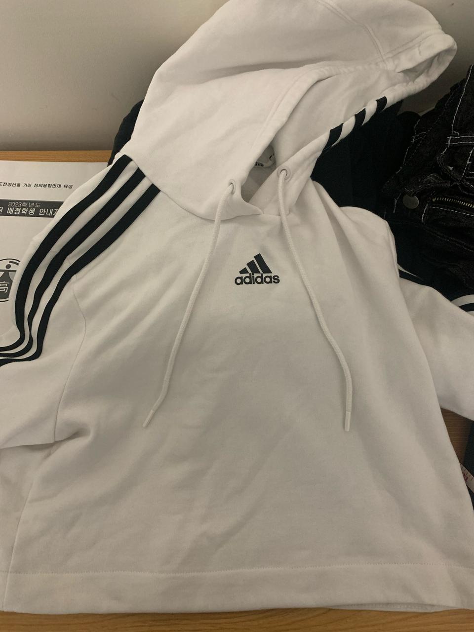 아디다스 크롭후드 s