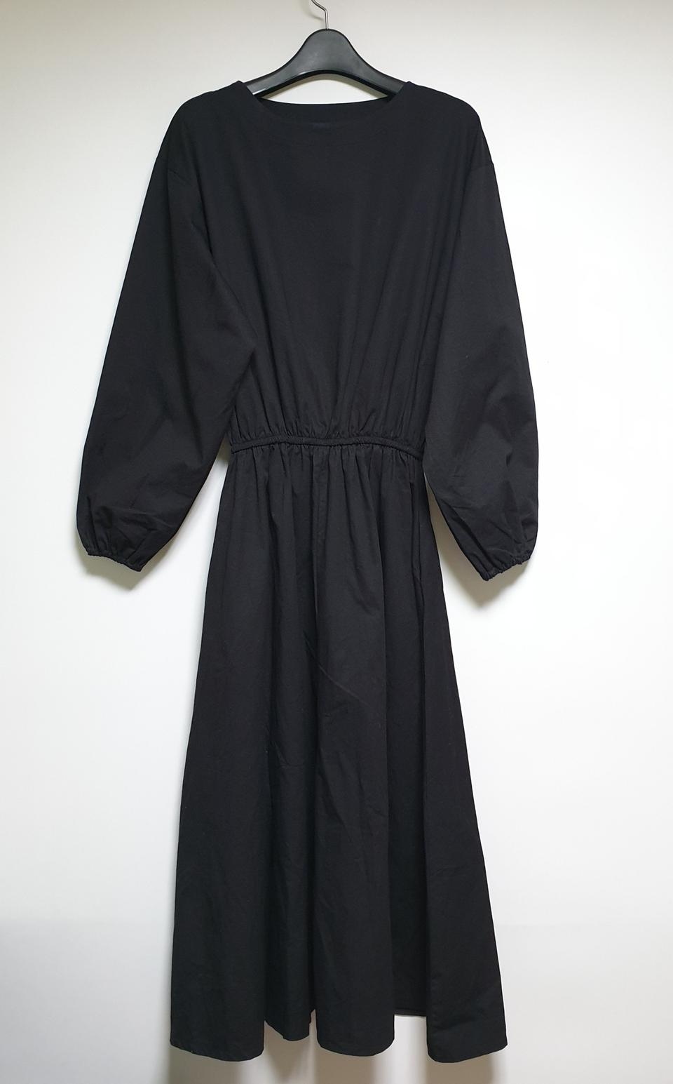 블랙가오리핏원피스