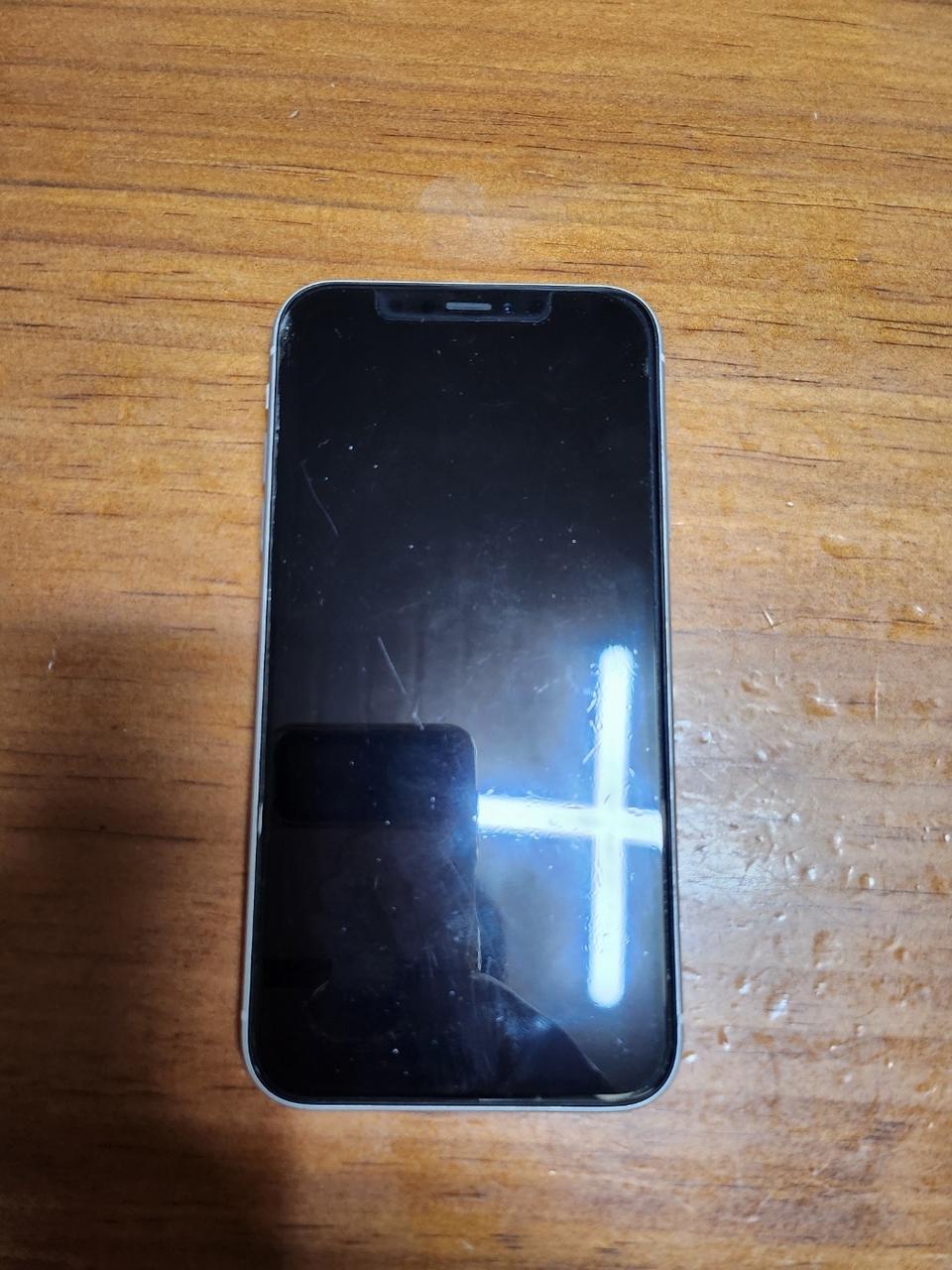 아이폰 xr 128G 화이트 판매합니다