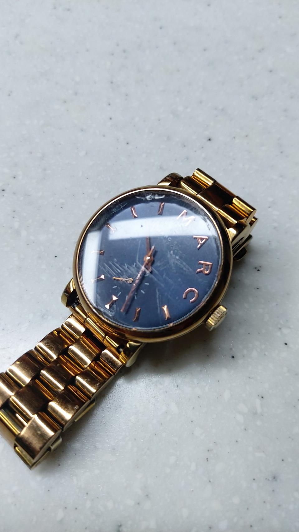 마크제이콥스 mbm3330 시계 단품 팝니다.