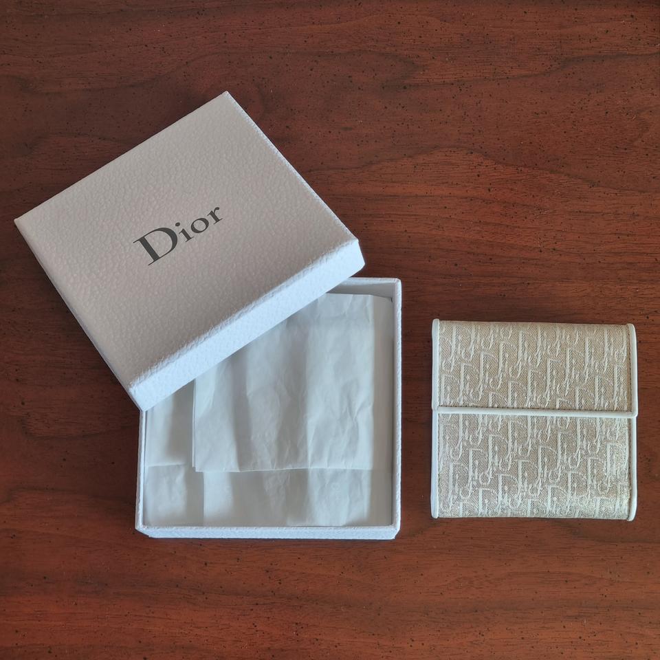 미사용 새상품 정품 디올 반지갑 지갑 카드지갑