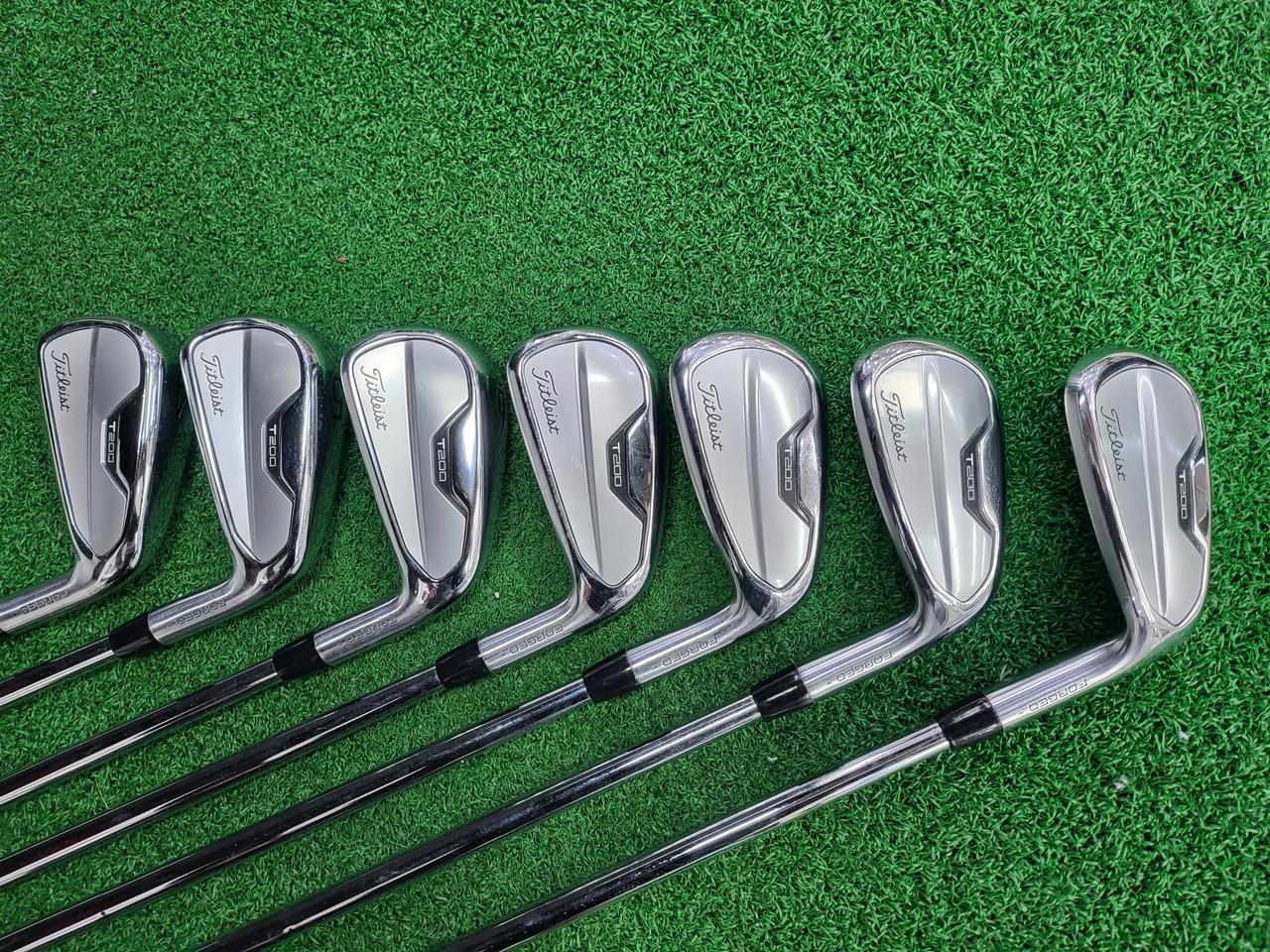 타이틀리스트 아이언 T200 신형 판매합니다.