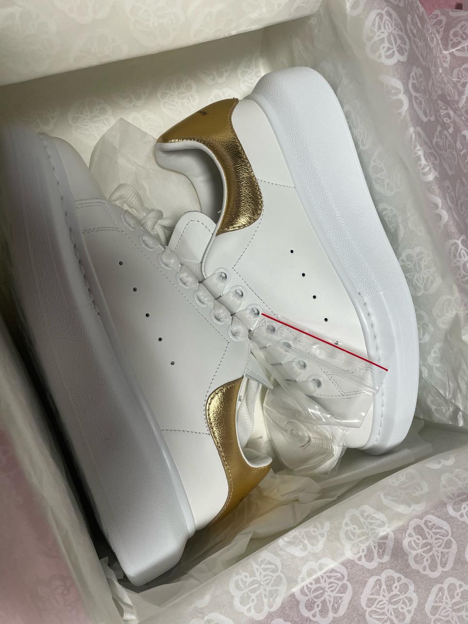 알렉산더 맥퀸 오버솔 화이트 골드 (새상품) 36 사이즈