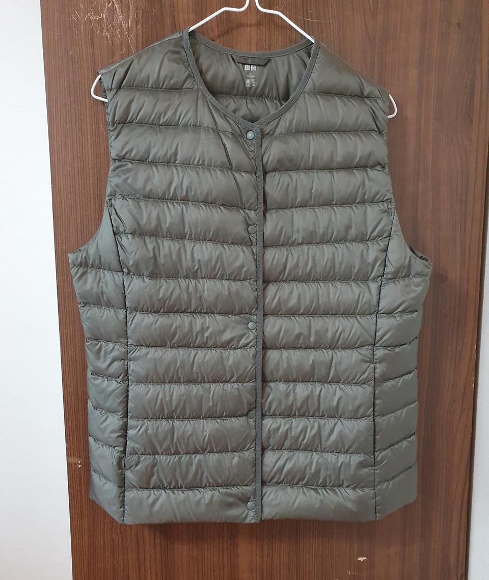 [유니클로] 여성 울트라 라이트 다운 경량 조끼 XL 카키