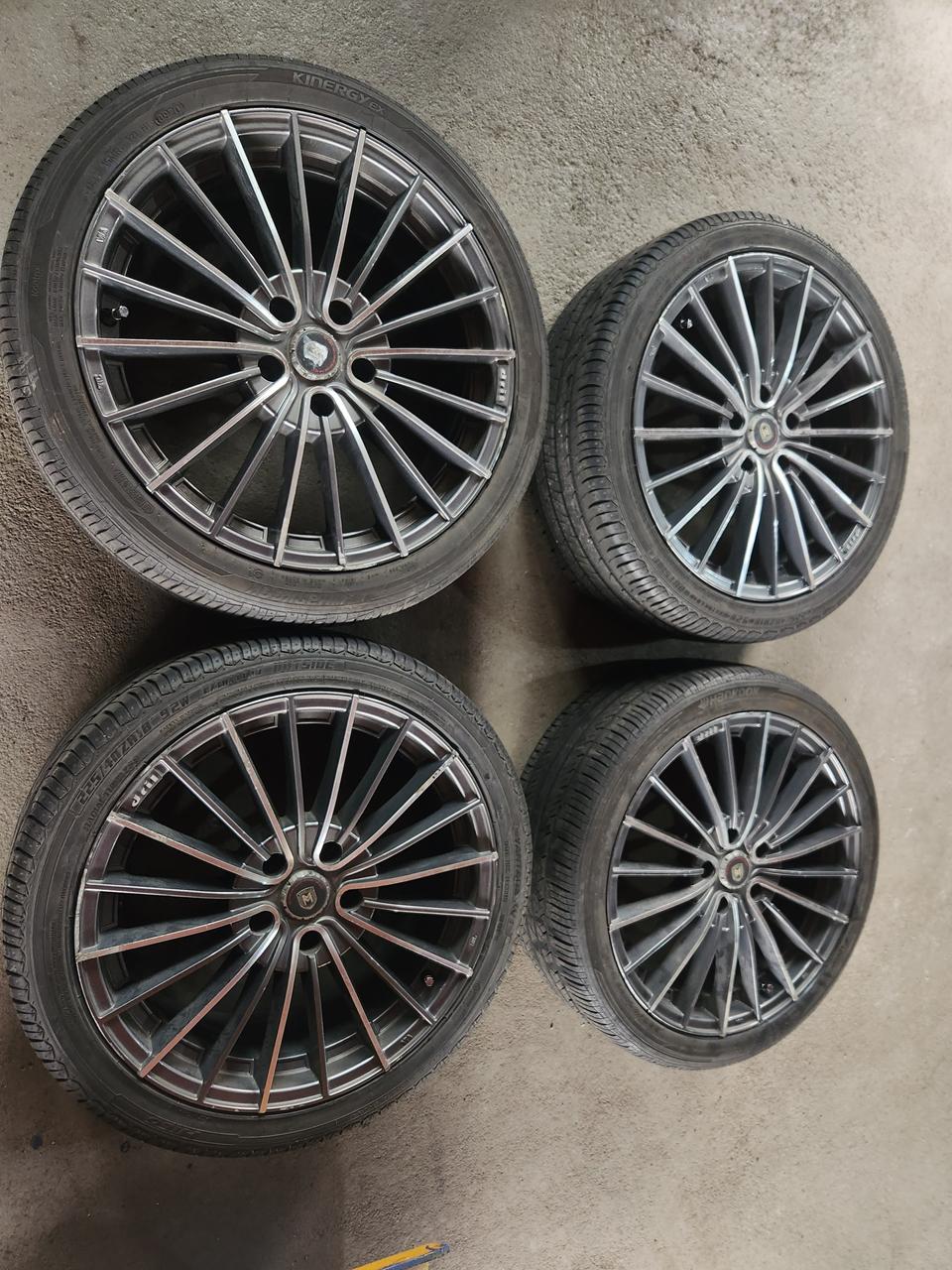 마로셀로 18인치 225 40 18 중고 휠타이어 세트