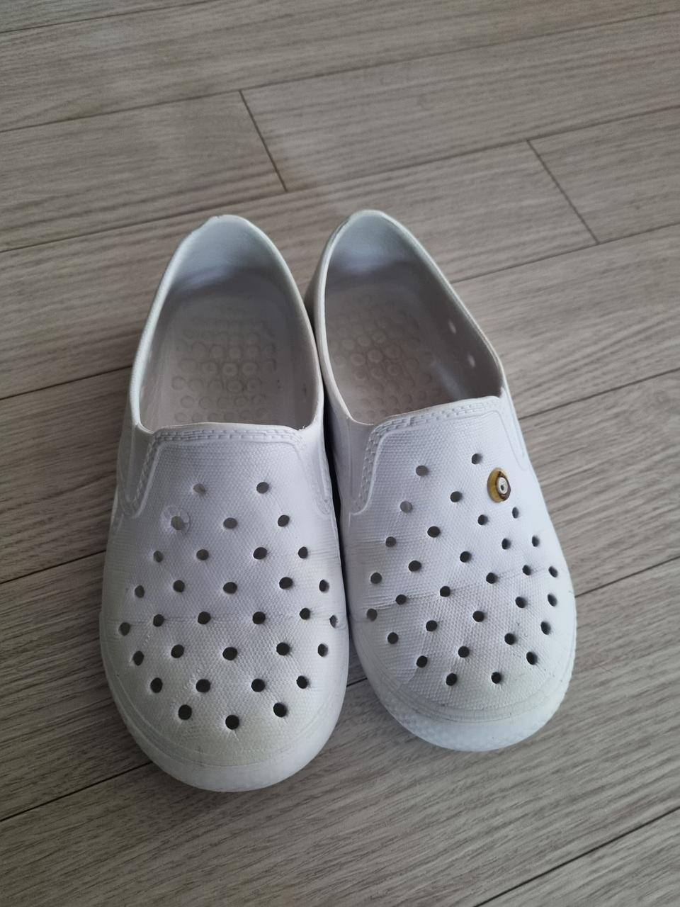 180 사이즈 실내화 팝니다