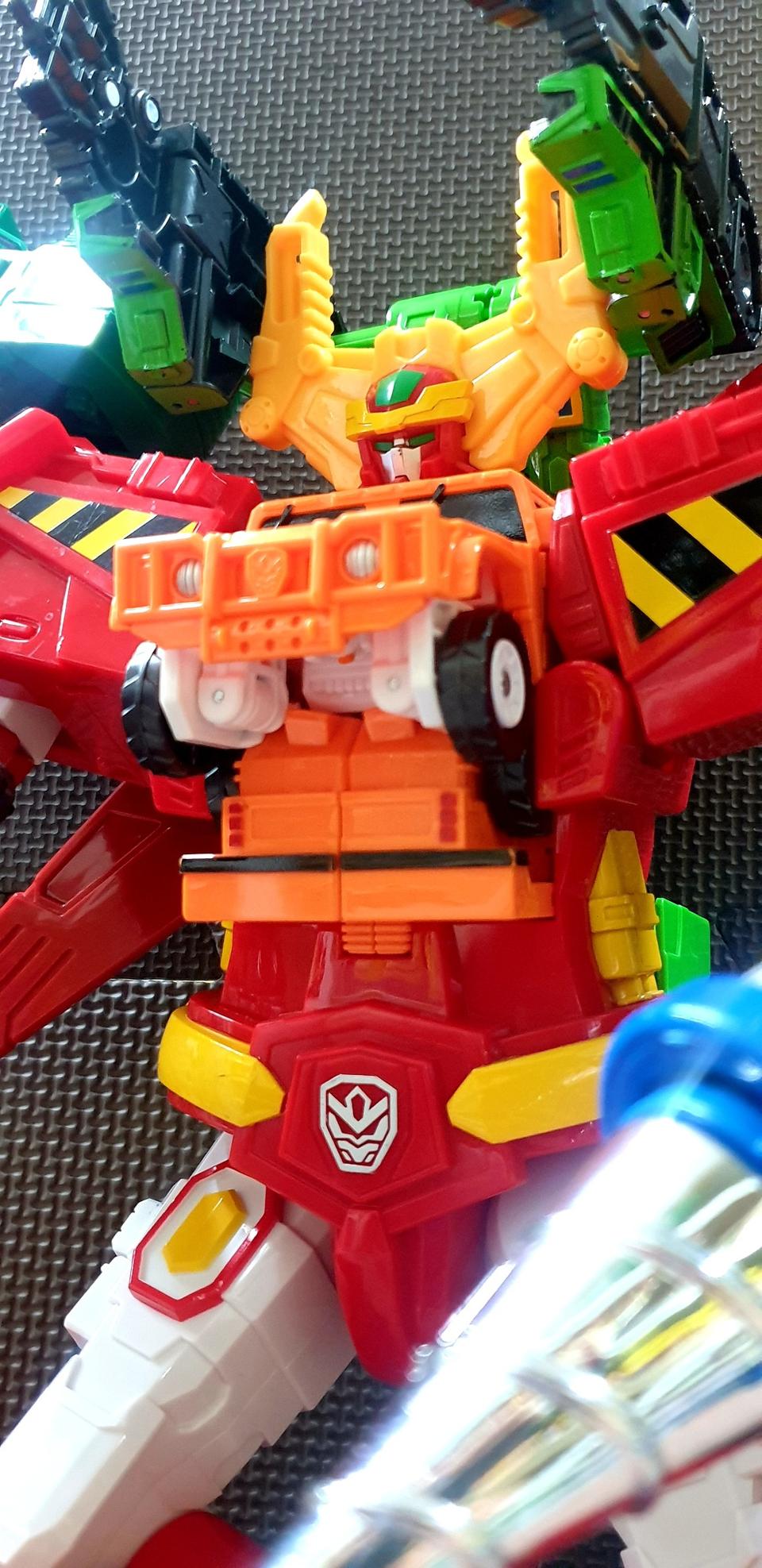 헬로카봇 하이퍼빌디언 입니다