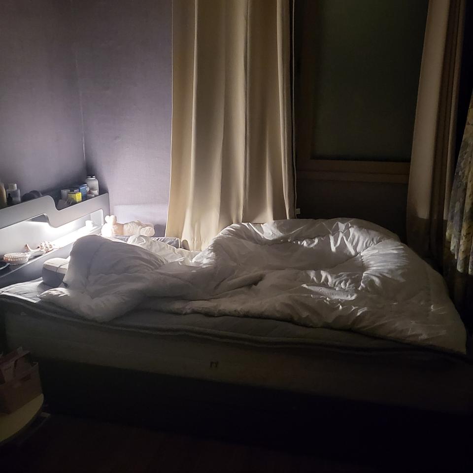 이사중// led수납침대, 매트리스, 커버