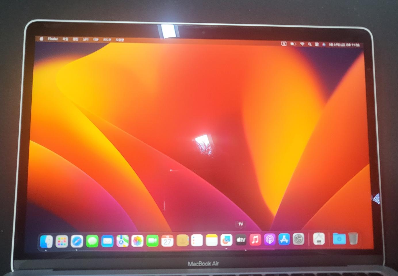 6개월사용 무상남음] 맥북에어 M1 8G SSD256G 기본형 팝니다.