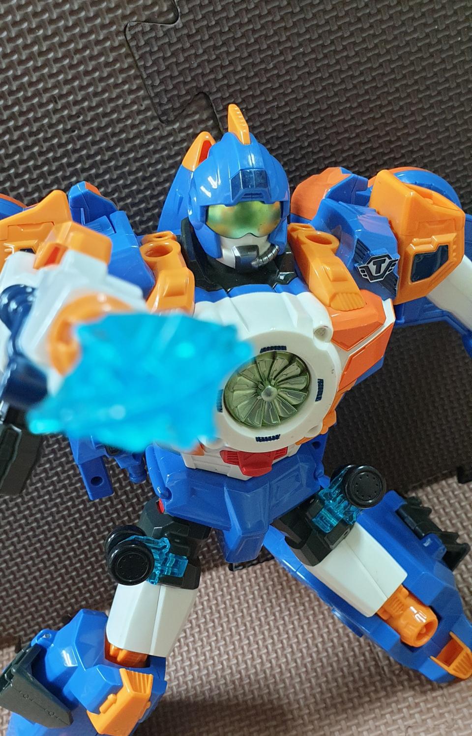 또봇 마하w  입니다