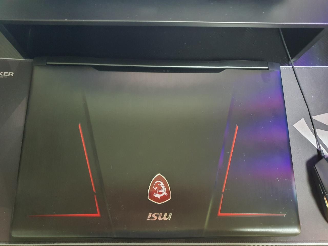 게이밍 노트북 팝니다.