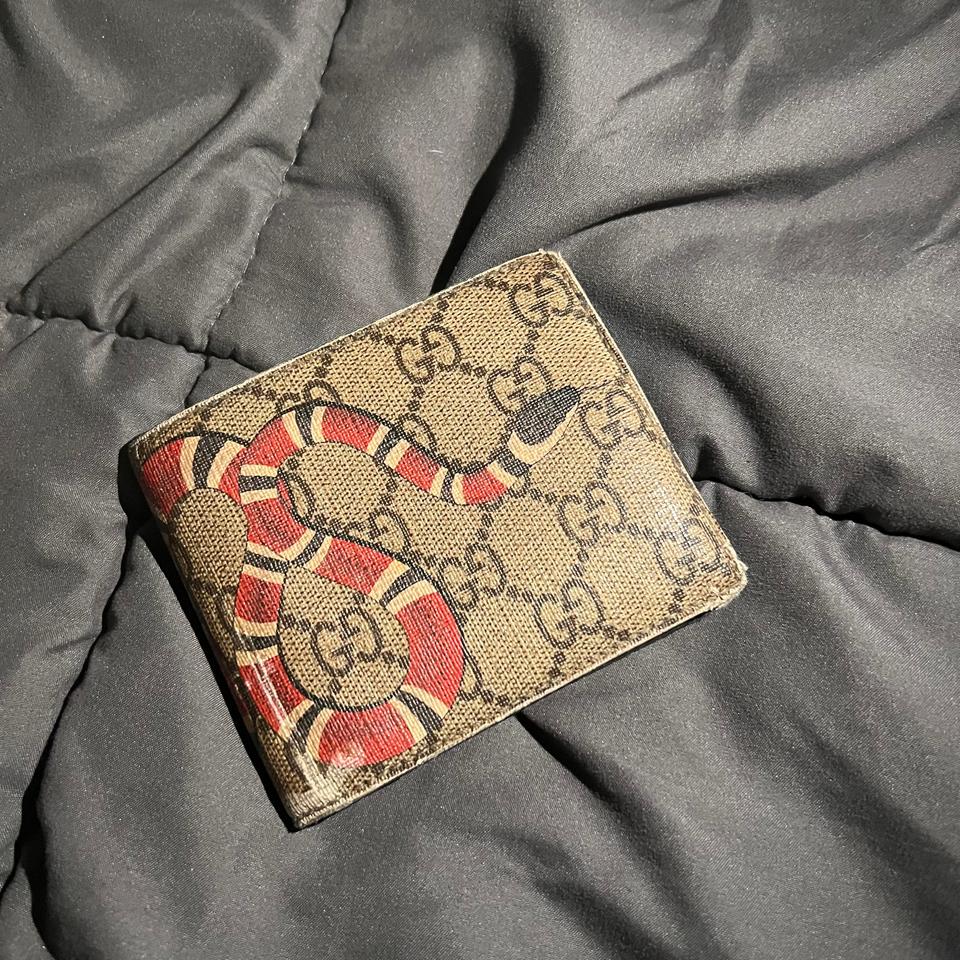 구찌 스네이크 반지갑 판매 합니다