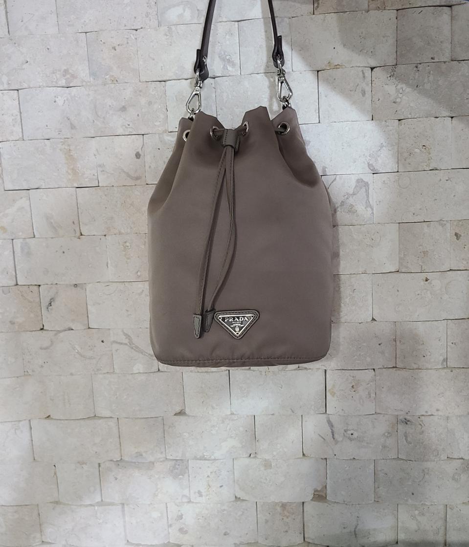 프라다 복조리백, 버킷백, 파우치, 가방, 테수토 호보백, 포이베