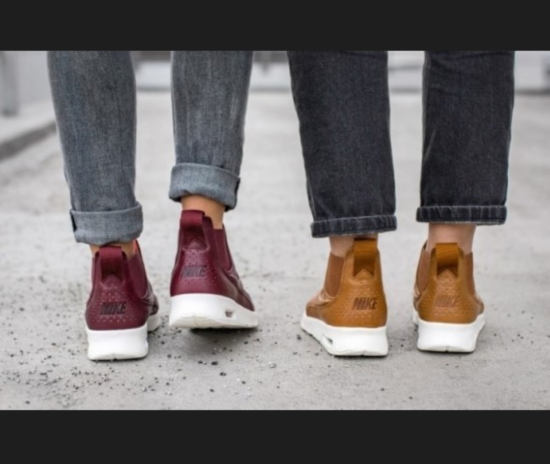 나이키 여성 운동화 (새거) 230