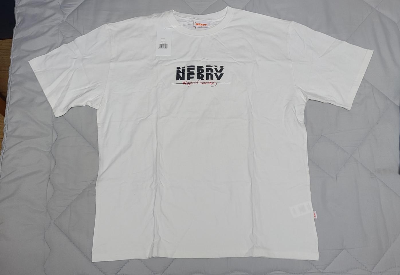 Nerdy 흰티