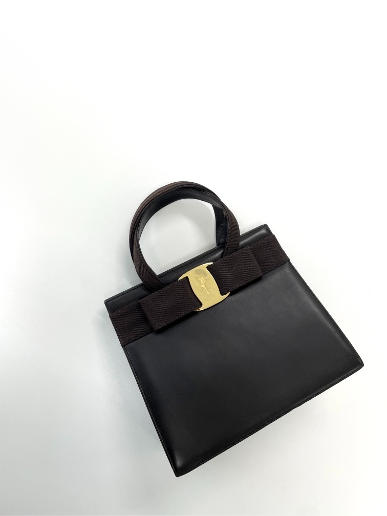 페라가모 바라리본 토트백