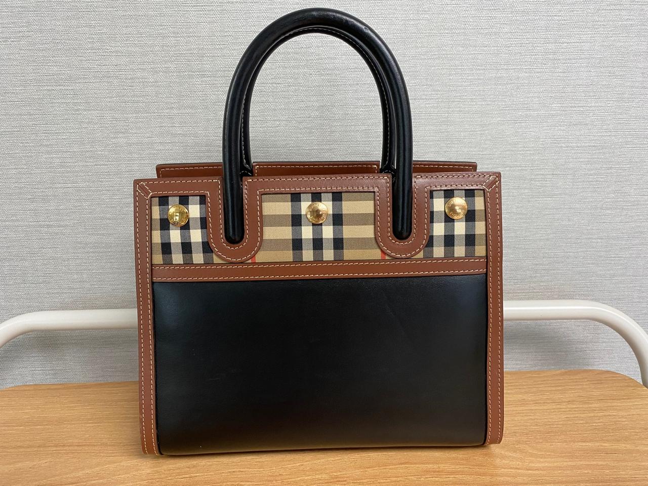 [무배] 버버리 타이틀 토트백