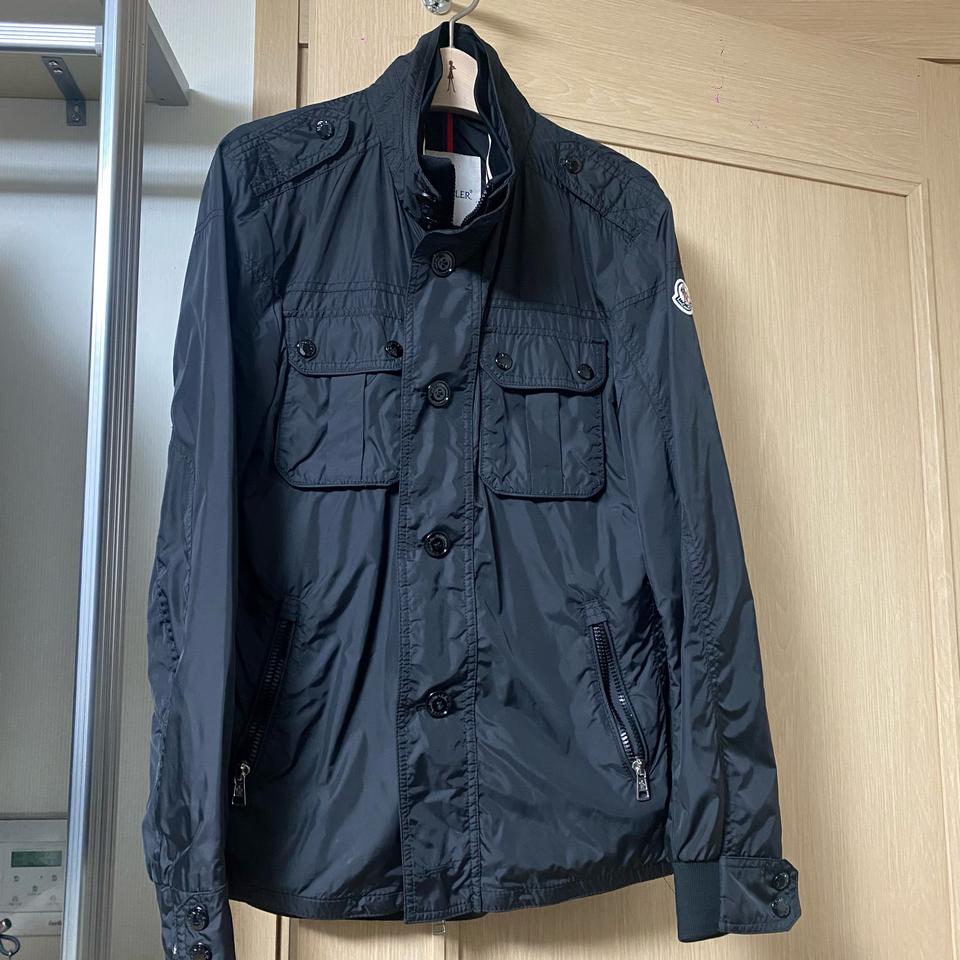정품) 몽클레어  바람막이 자켓 95~100사이즈 판매