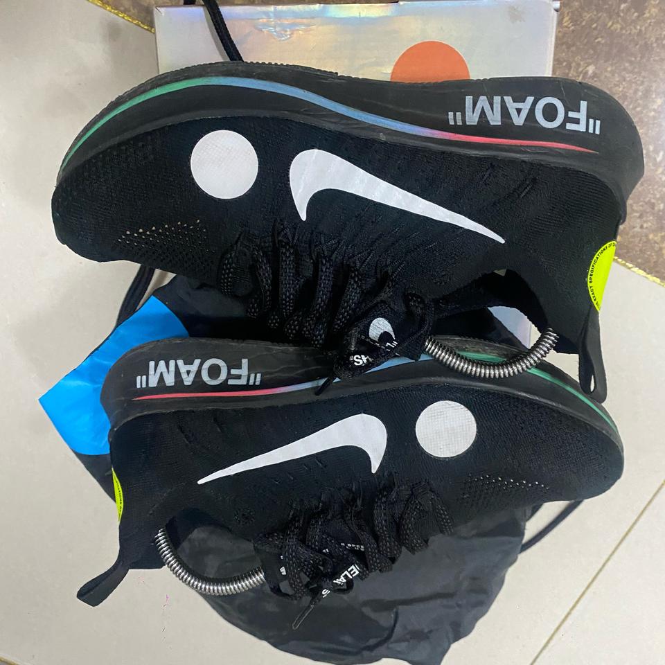 나이키x오프화이트 런닝화 255사이즈