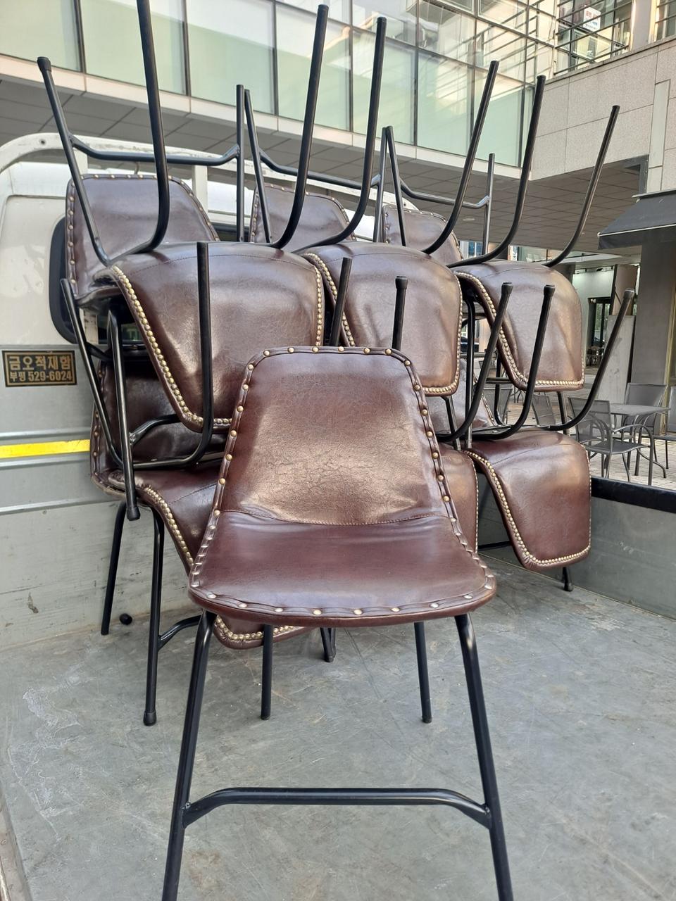 까페 음식정 브라운 의자 39개 판매 개당 18,000원