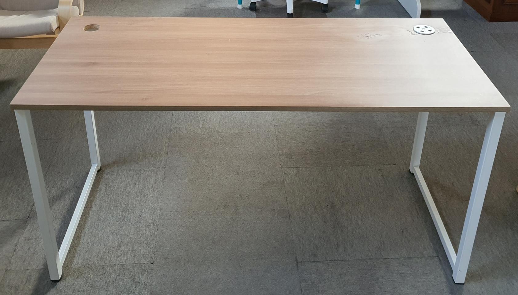 슬림테이블(140*60*72)