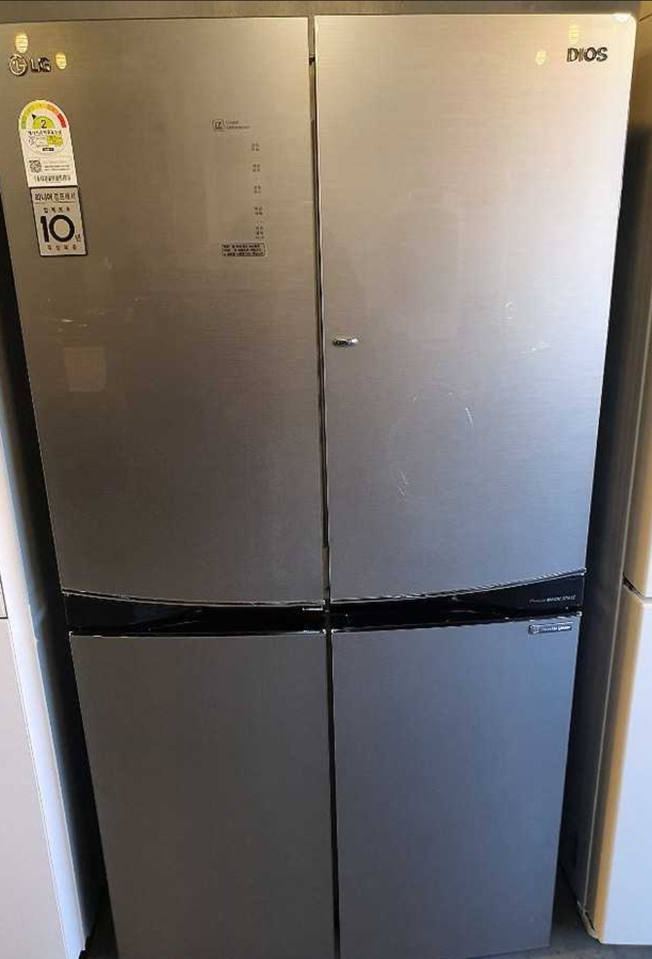 LG 디오스4도어냉장고 판매합니다가격은  60만원입니다