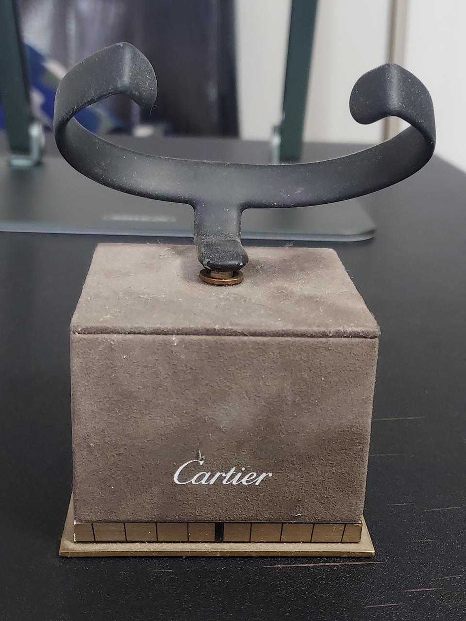 까르띠에 시계 디스플레이