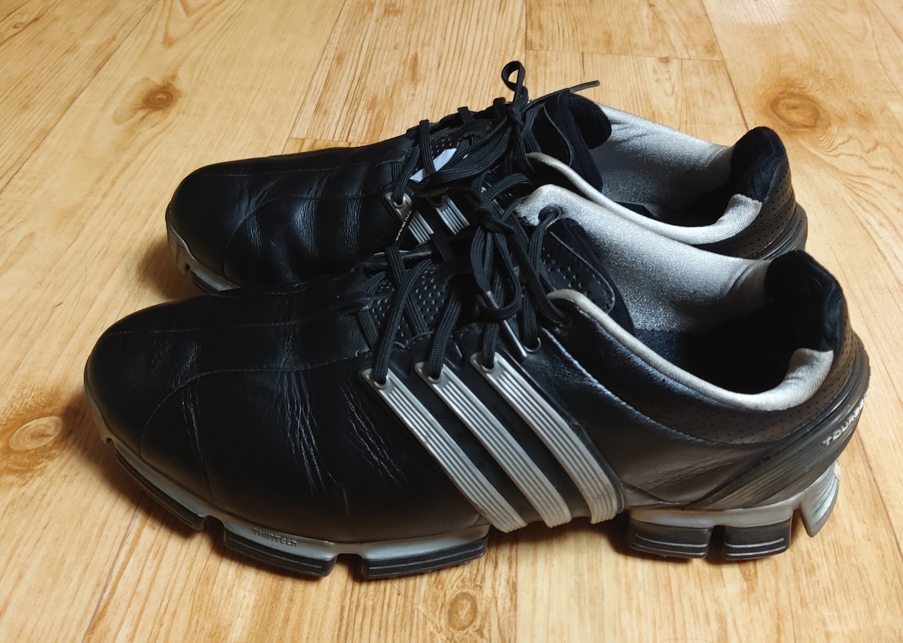 아디다스 가죽 골프화