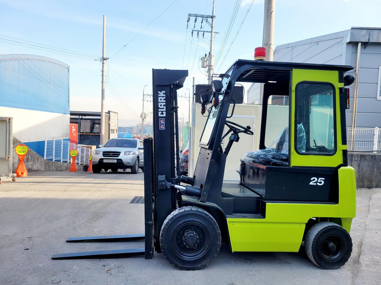 클라크 2.5톤 전동지게차
