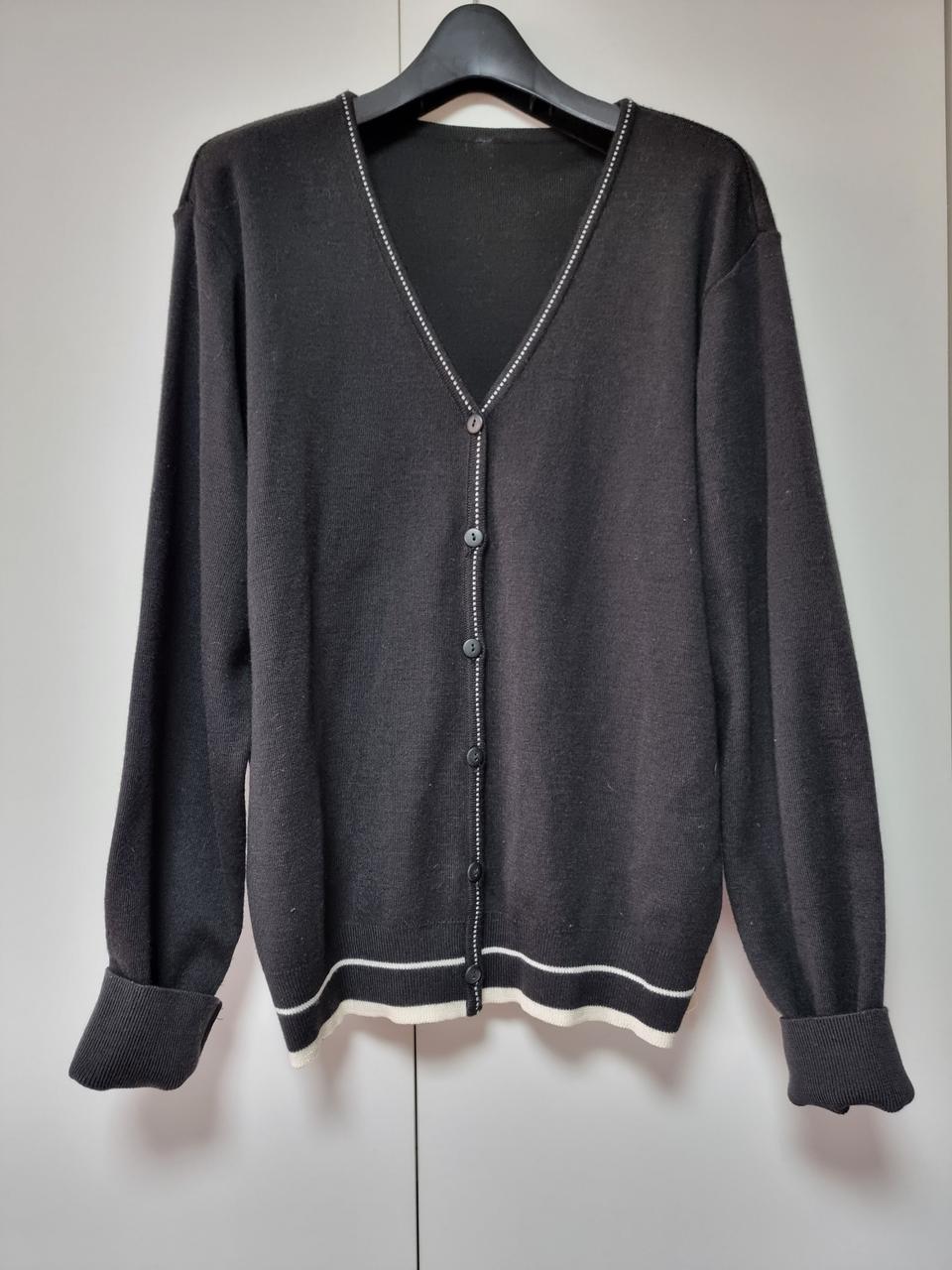 여성 검정색 가디건