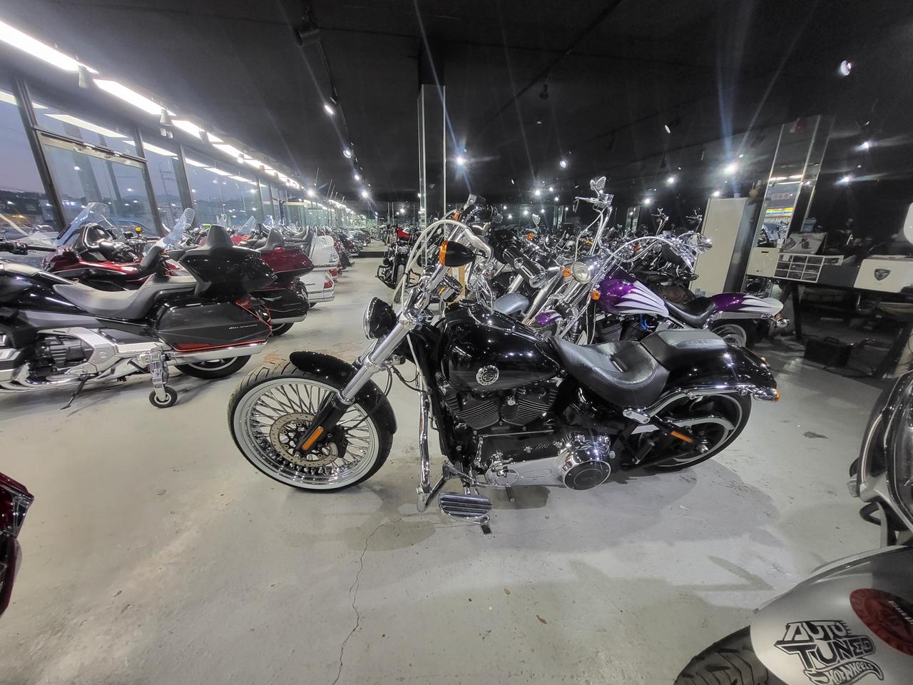 할리데이비슨 브레이크아웃 라이더존 전액할부가능01088827939