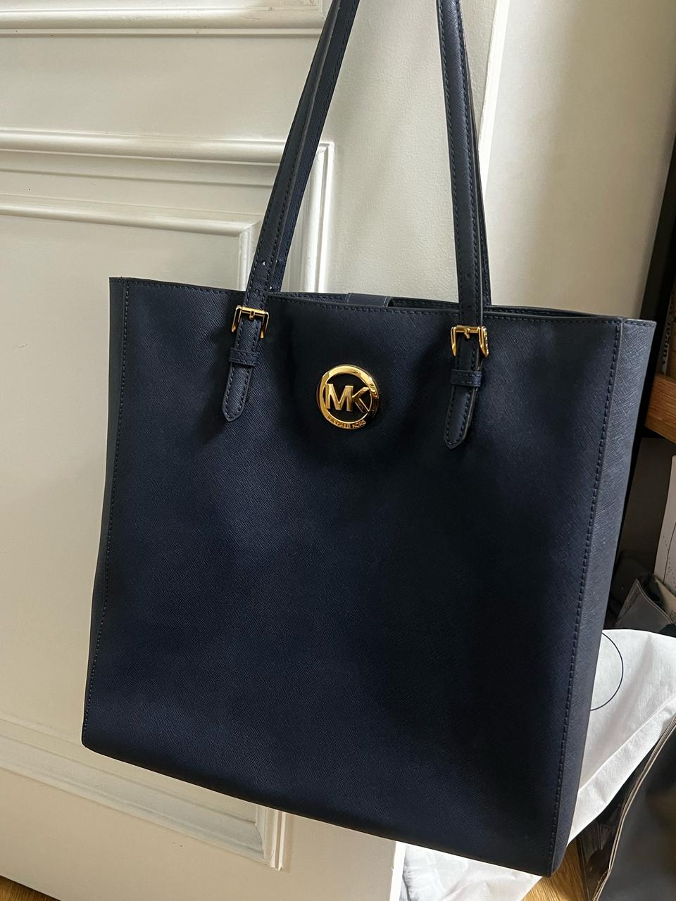 [거의새거] 마이클코어스 쇼퍼백