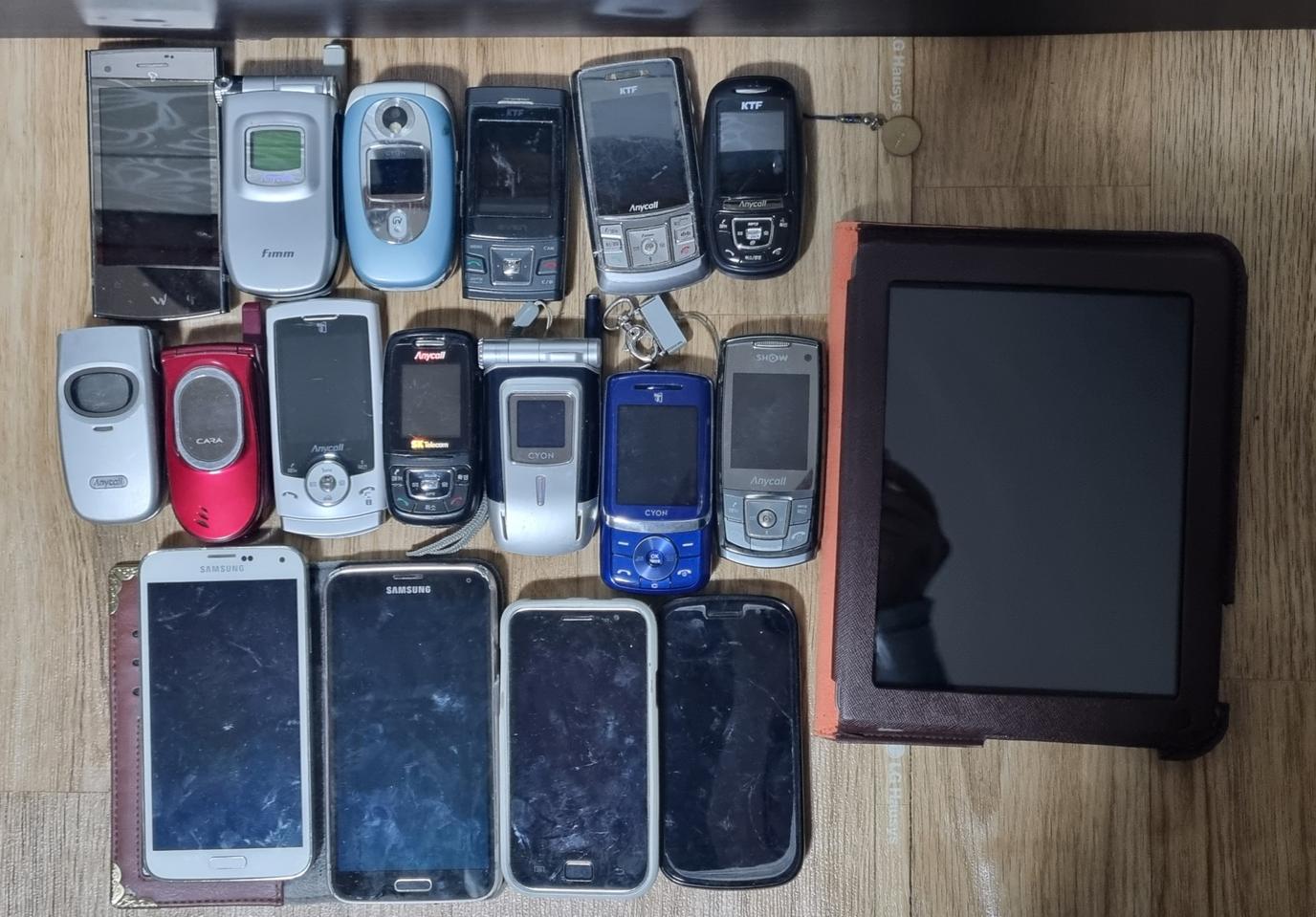 중고 핸드폰들 팝니다