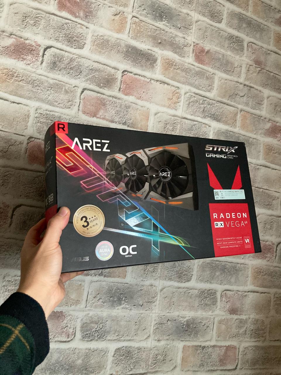 아수스 Strix RX VEGA64 8GB 게이밍그래픽카드 2종 팝니다