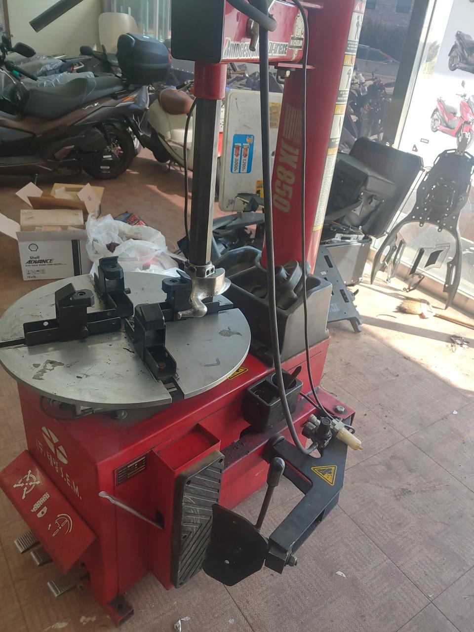 바이크 전용 타이어 탈착기