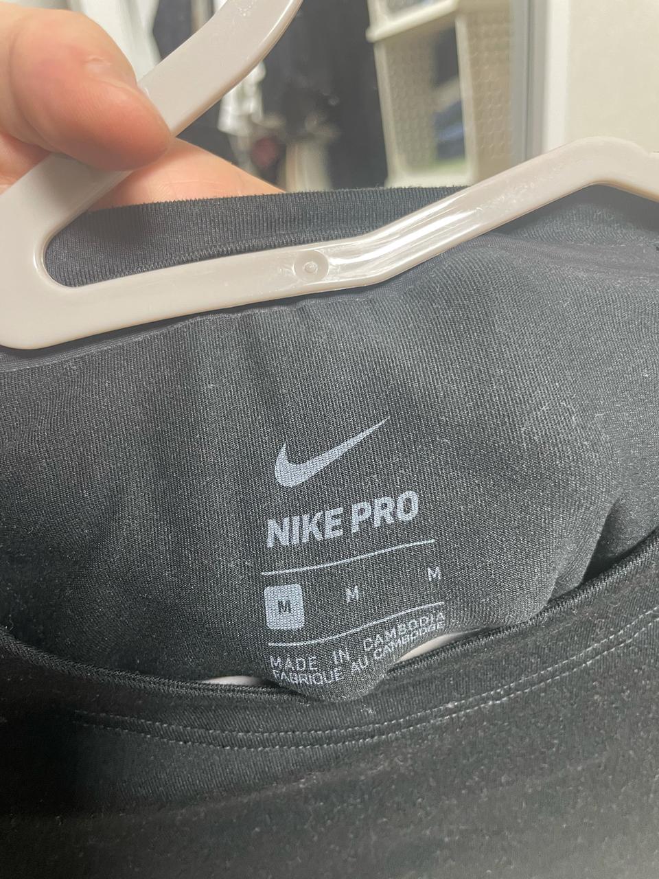 나이키 프로 트레이닝 상의