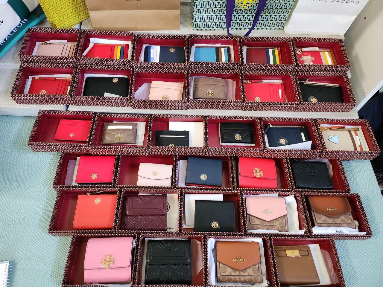 새상품 토리버치 카드지갑 반지갑