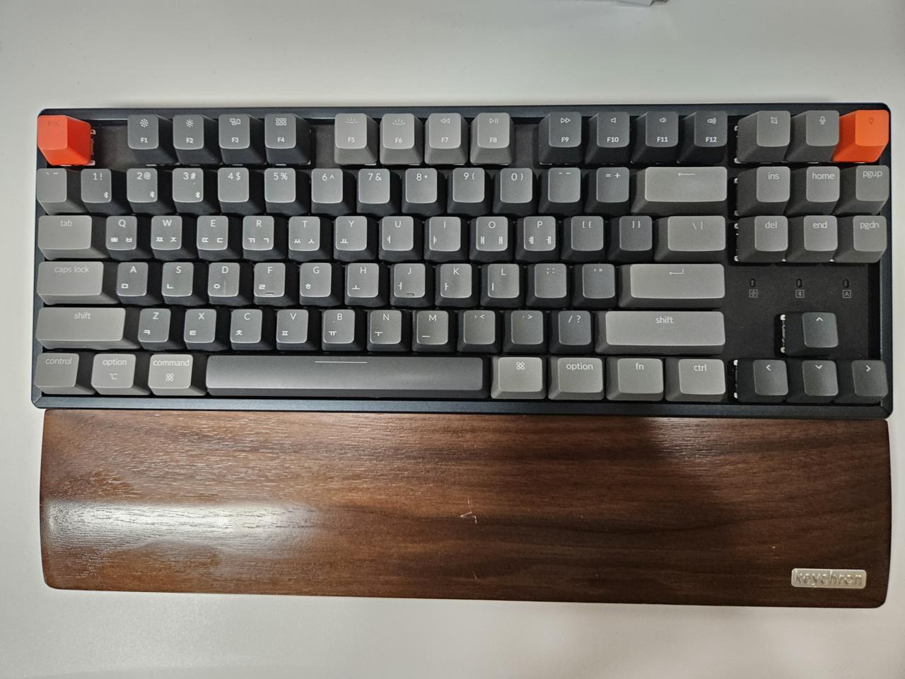 (팜레스트, 스위치 추가)키크론 K8 RGB 핫스왑 알루미늄 판매합니다!