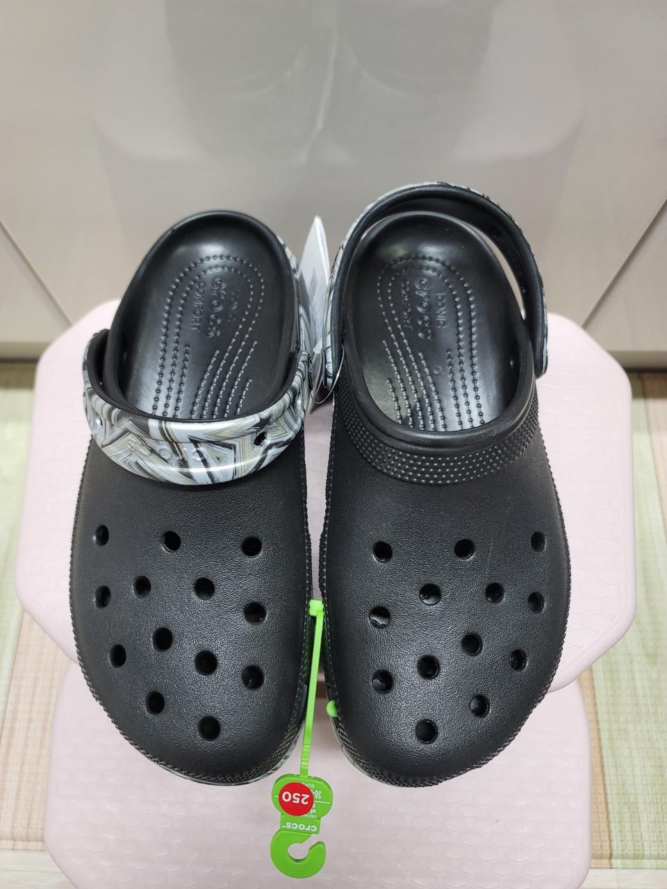 크록스 플랫폼 240,250 새제품