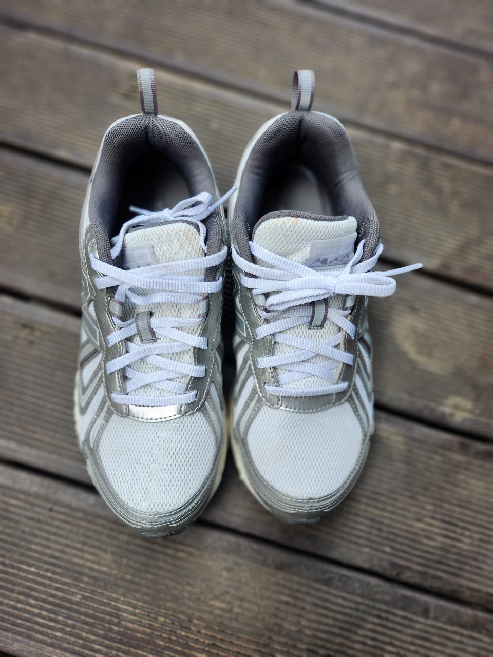 뉴발란스 운동화