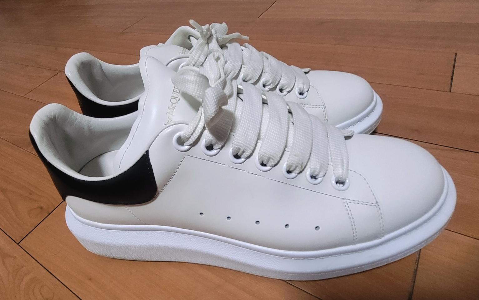 알렉산더맥퀸 42.5 (275)