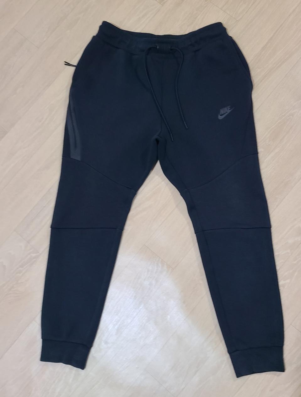 나이키테크팩 검정M 판매합니다