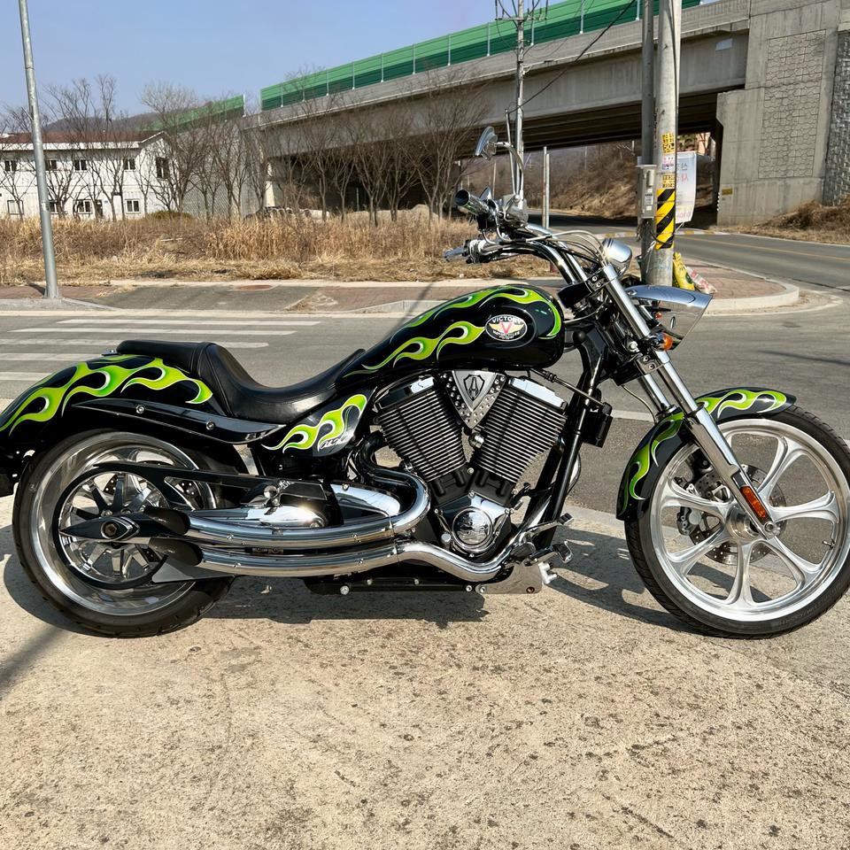 S급 빅토리 알렌네스 잭팟 전세계한정판 할리데이비슨브레이크아웃팻보이로드킹