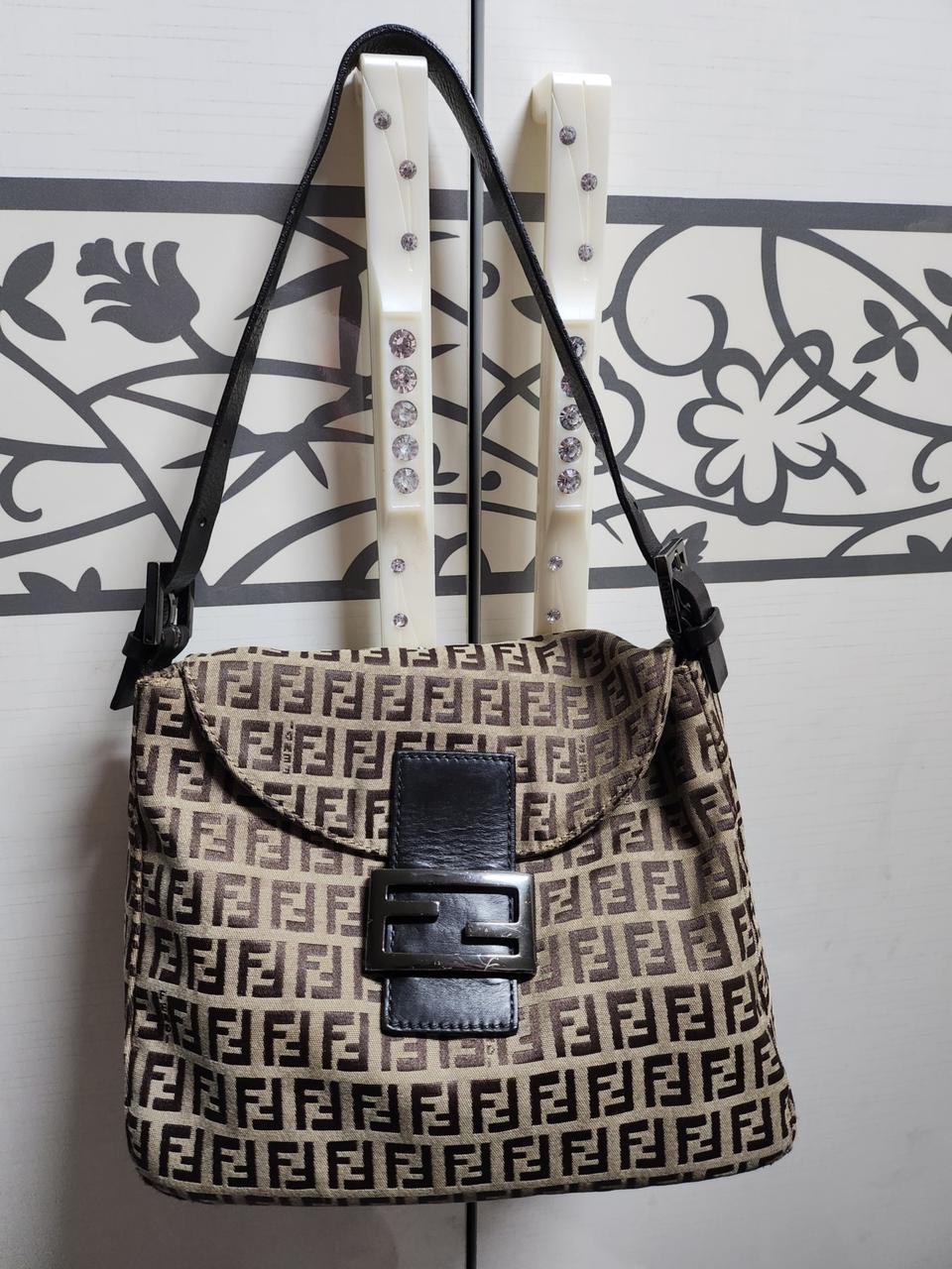 싸게 드려요,펜디 숄더백