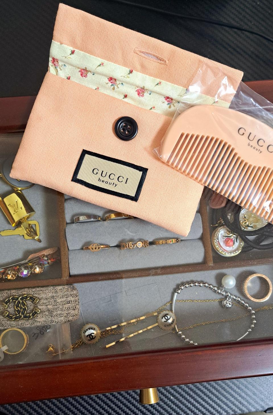 구찌 헤어빗 파우치셋트( 새제품)